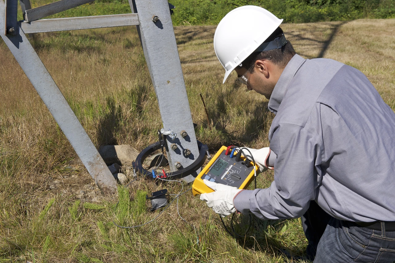 Fluke Multimètre 1623-2 Testeur De Terre GEO Sans électrodes 5 Fluke Multimètre 1623-2 Testeur De Terre GEO Sans électrodes – Image 3