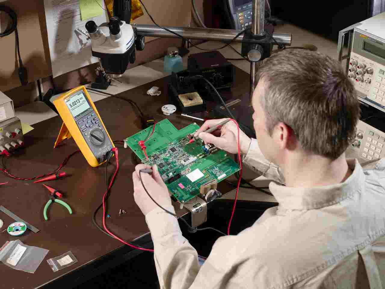 Fluke 287/EUR Multimètre Numérique RMS Avec Enregistrement Des Données Et Douilleture Des Tendances 4 Fluke 287/EUR Multimètre Numérique RMS Avec Enregistrement Des Données Et Douilleture Des Tendances – Image 2