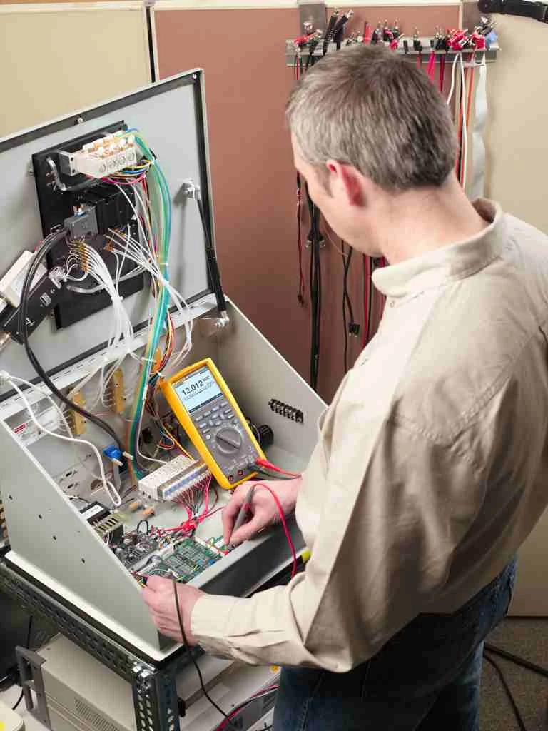 Fluke 287/EUR Multimètre Numérique RMS Avec Enregistrement Des Données Et Douilleture Des Tendances 5 Fluke 287/EUR Multimètre Numérique RMS Avec Enregistrement Des Données Et Douilleture Des Tendances – Image 3