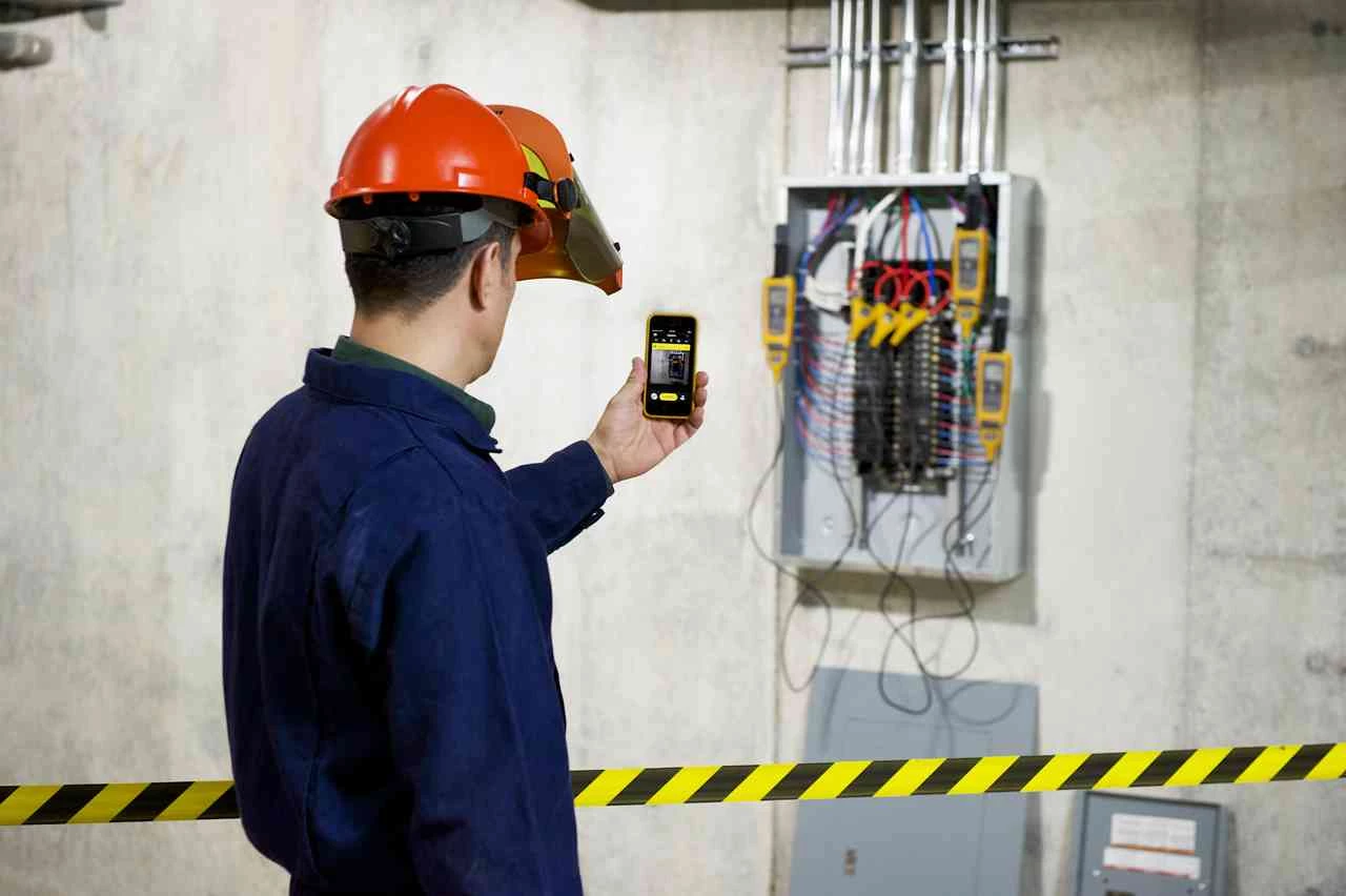 Fluke 3000FC Multimètre Numérique Sans Fil 6 Fluke 3000FC Multimètre Numérique Sans Fil – Image 4