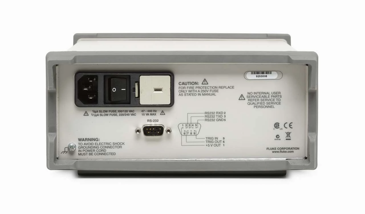 Fluke 8808A 240V Multimètre 5,5 Chiffres 4 Fluke 8808A 240V Multimètre 5,5 Chiffres – Image 2