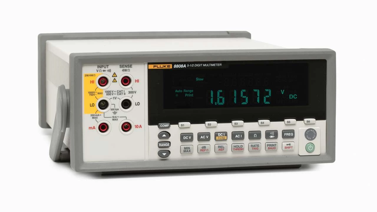 Fluke 8808A 240V Multimètre 5,5 Chiffres 5 Fluke 8808A 240V Multimètre 5,5 Chiffres – Image 3