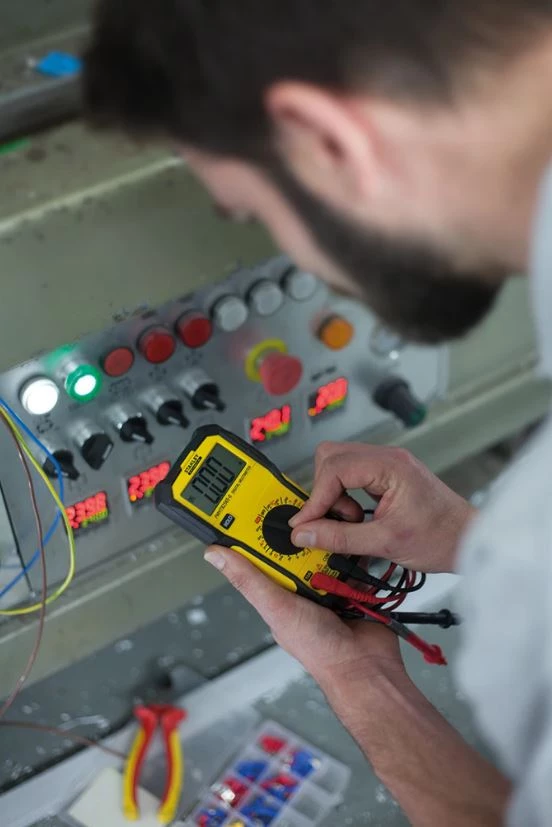 Stanley FMHT82565-0 FATMAX® Multimètre Numérique 5 Stanley FMHT82565-0 FATMAX® Multimètre Numérique – Image 3